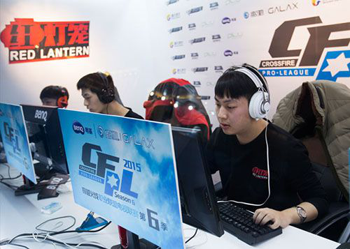 他都会站起 他都会站起