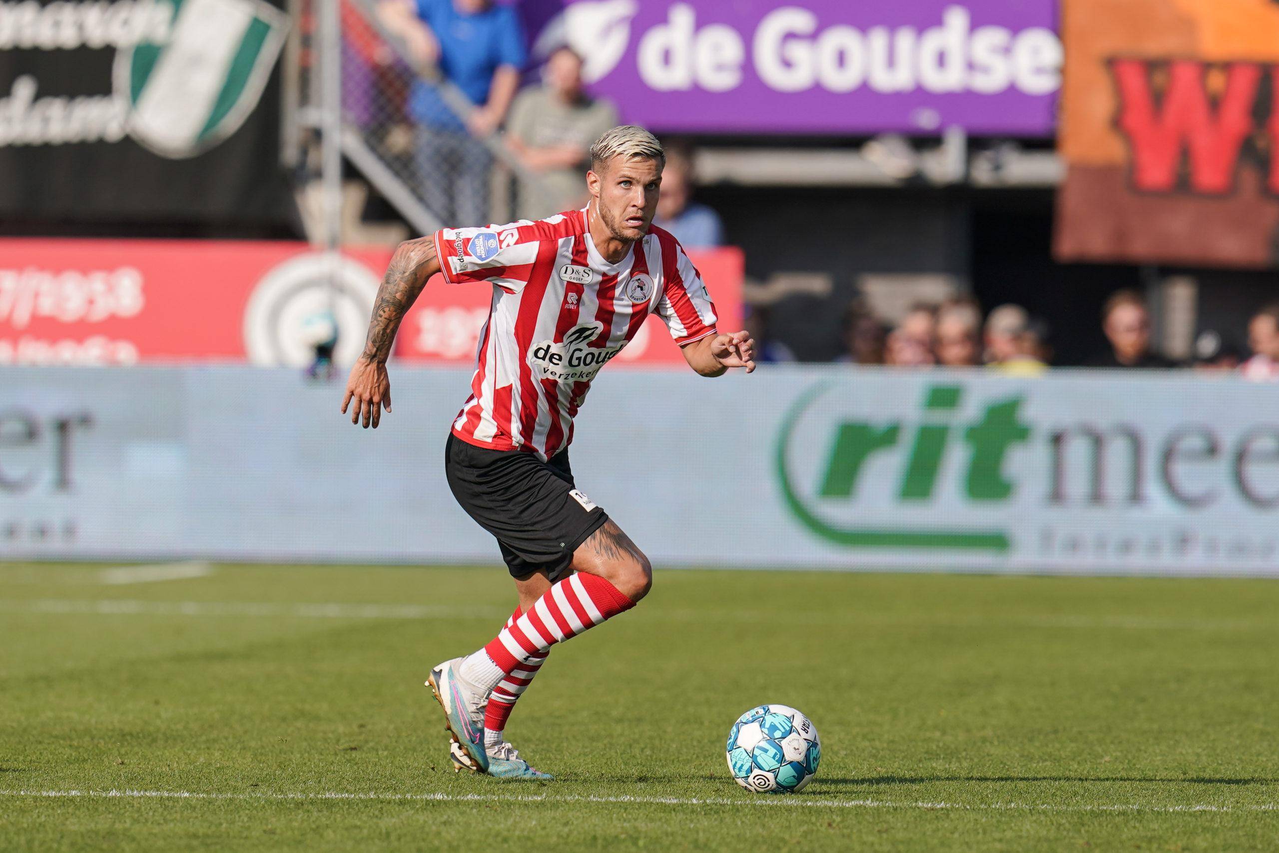 引擎中更容 引擎中更容