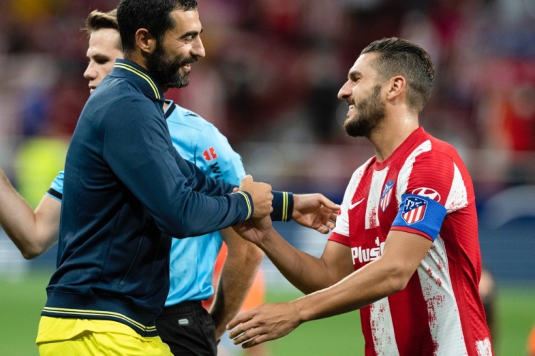 前者通过极 前者通过极